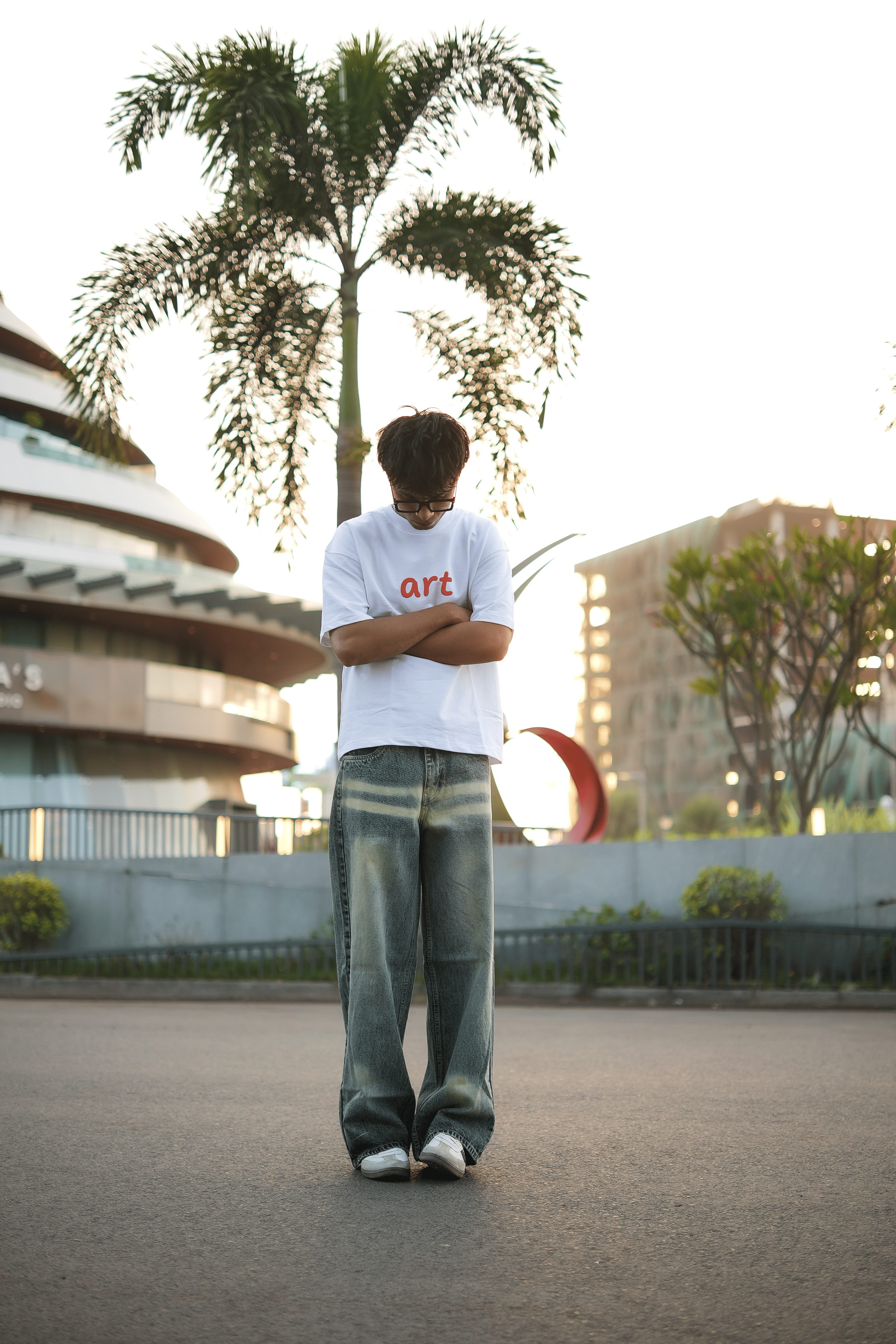 DEAZY Art Fade Combo — White Tee & Vintage Denim