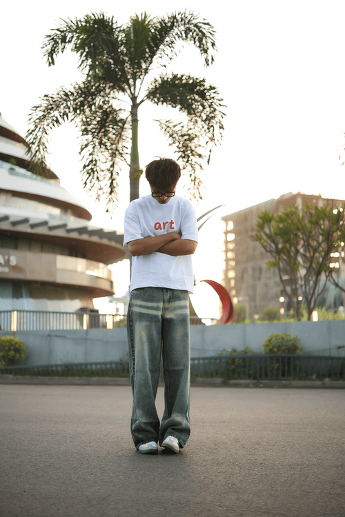 DEAZY Art Fade Combo — White Tee & Vintage Denim